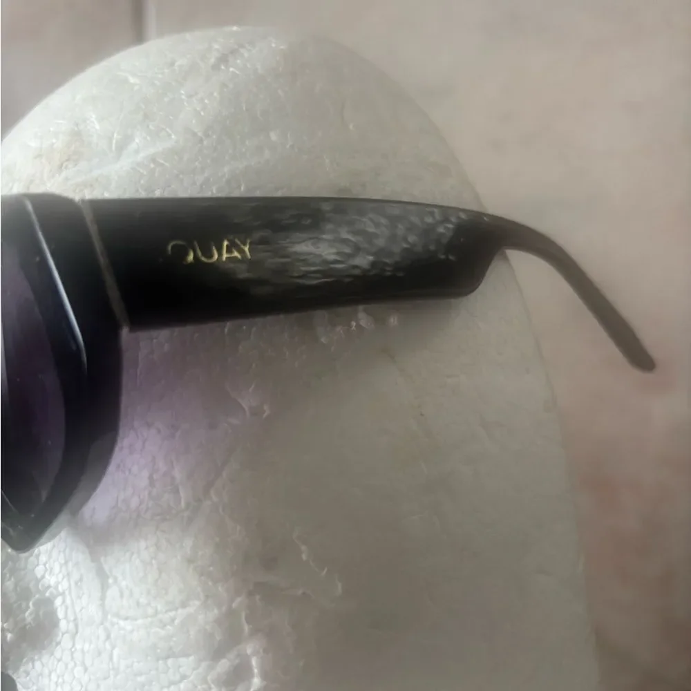 Quay sunglasses oversized glasses cat eye frames hyped up accessory box eye wear